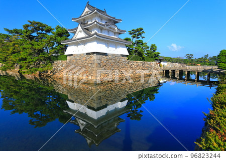 [香川縣]晴天下的高松城東之丸砲台（玉藻公園） 96823244
