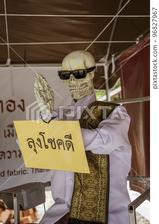 Wat Jed Yod, built in 1497, is a large active temple where monks live and study, and is seldom Wat Jed Yod, built in 1497, is a large active temple where monks live and study, and is seldom 96827967