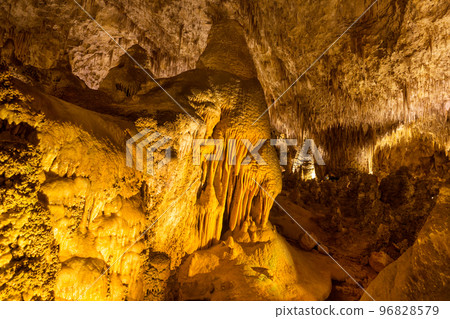 Cave 96828579