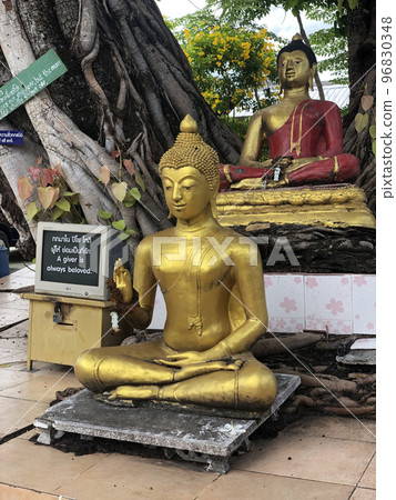 Gold Statue Budha with Monitor Gold Statue Budha with Monitor 96830348