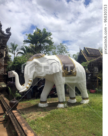 Big White Elephant Statue Big White Elephant Statue 96830353