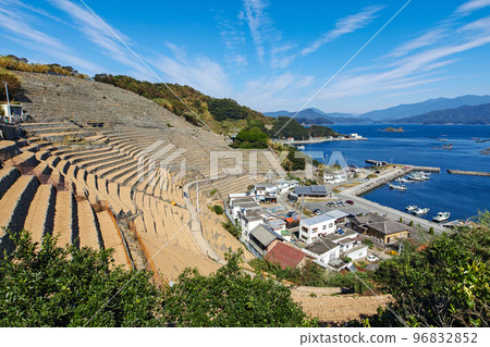愛媛縣 / 弓水浦梯田 弓水浦梯田』 愛媛縣 / 弓水浦梯田 弓水浦梯田』 96832852