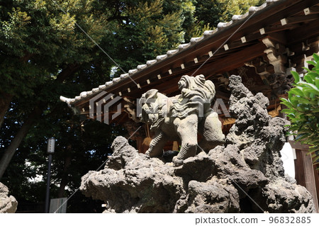 Shrine dog Shrine dog 96832885