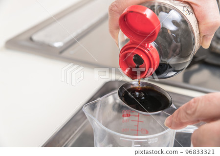 [Soy sauce to make liquid seasoning for fried ravioli] 96833321