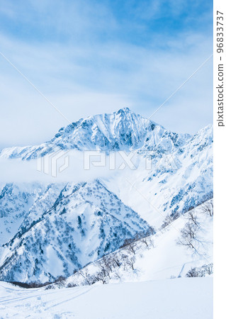 Winter Tomi Ridge Trekking (View of Mt. Kashima Yarigatake from the summit of Mt. Kotomi) Winter Tomi Ridge Trekking (View of Mt. Kashima Yarigatake from the summit of Mt. Kotomi) 96833737