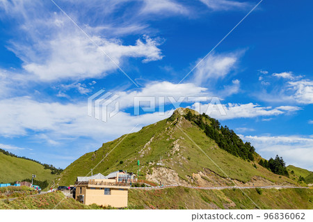 Sunny landscape of the Hehuanshan mountain Sunny landscape of the Hehuanshan mountain 96836062