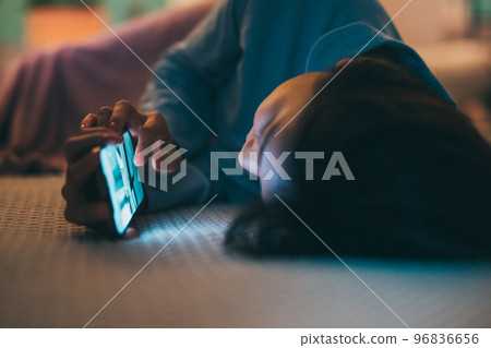 女人熬夜 96836656