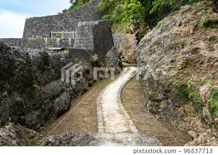 Okinawa Urasoe Yodore Dark Shingo Gate 96837713