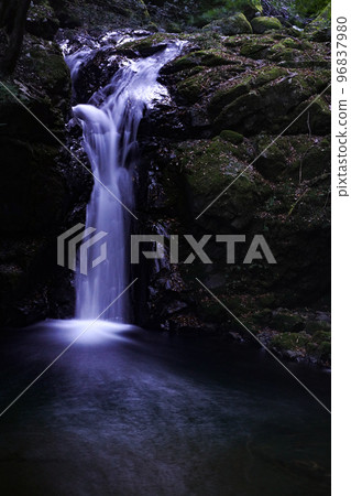 近江瀑布山梨縣上野原市 近江瀑布山梨縣上野原市 96837980