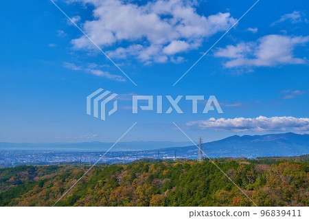 View to the west from the Mishima Skywalk in Shizuoka Prefecture in autumn 96839411