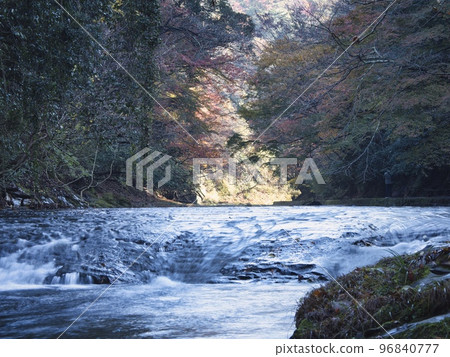 Late autumn in Yoro Valley Late autumn in Yoro Valley 96840777