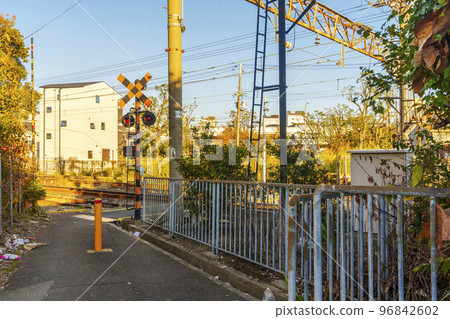 Nankai Shiomibashi Line Kizugawa Station railroad crossing [Osaka City] 96842602