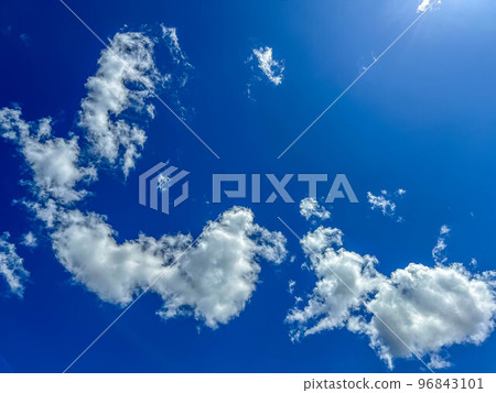 The blue sky of early summer The blue sky of early summer 96843101
