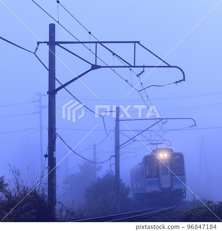 Early morning Oito Line wrapped in fog Early morning Oito Line wrapped in fog 96847184