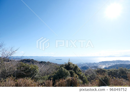 從三金山天際線山頂出發的三河灣 1 96849752