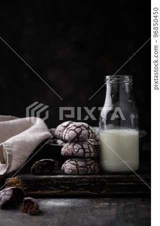 Chocolate crinkle cookies with cracked Chocolate crinkle cookies with cracked 96850450