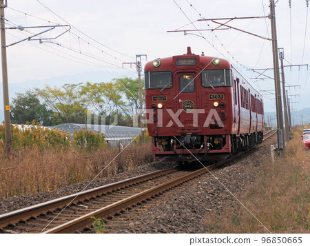 The Isaburo/Shinpei Train, which runs between Ogawa Station and Matsubashi Station, Ogawamachi Hokuda, Uki City, Kumamoto Prefecture The Isaburo/Shinpei Train, which runs between Ogawa Station and Matsubashi Station, Ogawamachi Hokuda, Uki City, Kumamoto Prefecture 96850665