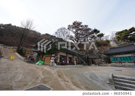 Landscape of Solbong Park, South Korea (Icheon) 96850941