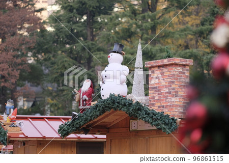 準備聖誕雪人 96861515