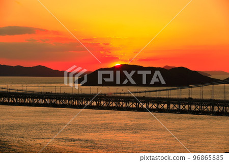 黃昏的瀨戶大橋（下津瀨戶大橋） 96865885