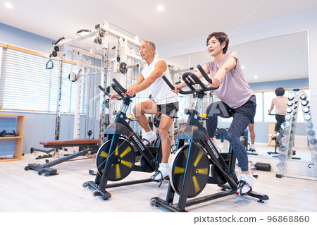 Exercise bike middle couple 96868860