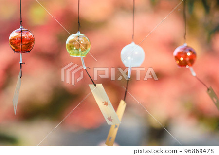 風鈴在風中搖曳 96869478