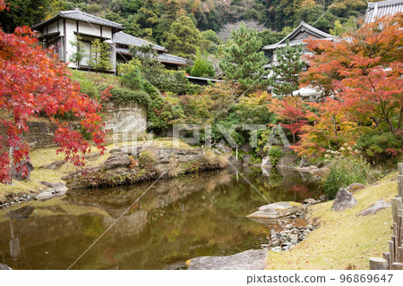 Engakuji Temple in autumn Myoko Pond Engakuji Temple in autumn Myoko Pond 96869647