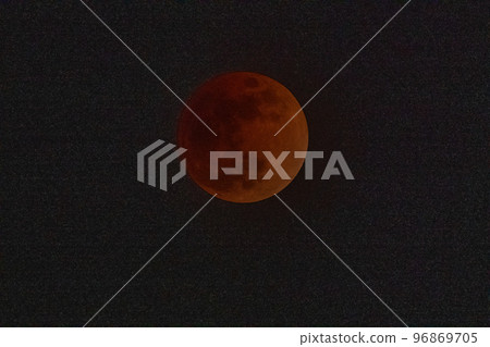 Total lunar eclipse 96869705