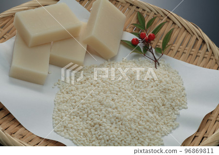 Sticky rice and square rice cakes Sticky rice and square rice cakes 96869811