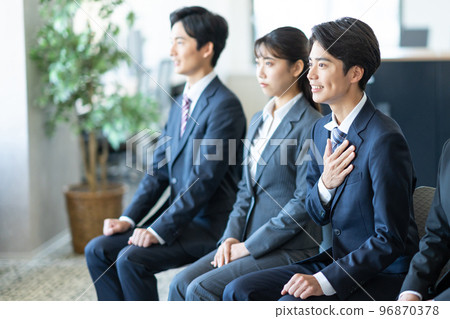 Interview, job hunting, university student 96870378