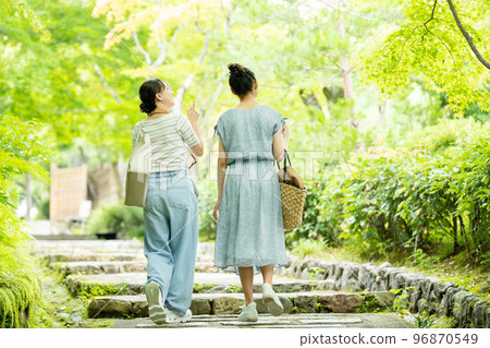 女孩的旅行 96870549