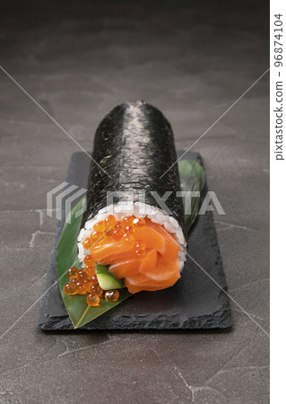 Ehomaki 鮭魚捲 Ehomaki 鮭魚捲 96874104