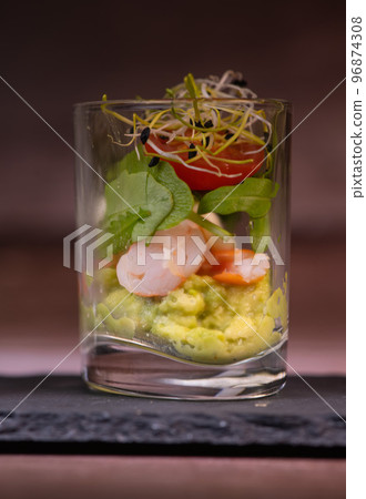 Avocado shrimp arugula mayonaise, espelette pepper and lemon, leek sprouts recipe Avocado shrimp arugula mayonaise, espelette pepper and lemon, leek sprouts recipe 96874308