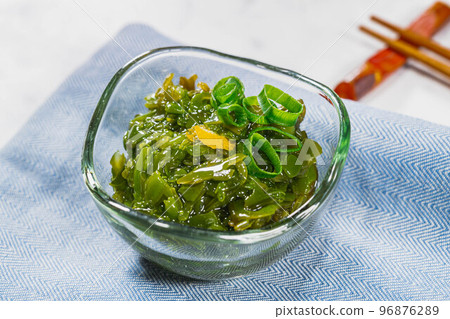 Flavored mekabu in a glass bowl Flavored mekabu in a glass bowl 96876289