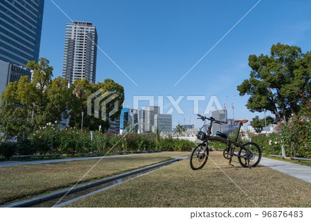 慢條斯理 96876483