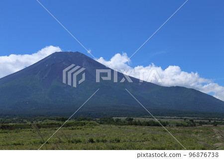 廣闊的風景和富士山 廣闊的風景和富士山 96876738