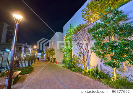 東京世田谷區夜間下北澤商業設施重新加載（重新加載） 96877662