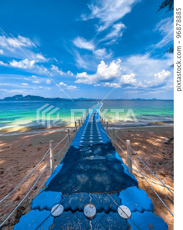 Beach view and long tail boat in Koh Kradan island in Trang, Thailand 96878885