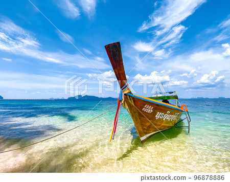 Beach view and long tail boat in Koh Kradan island in Trang, Thailand 96878886