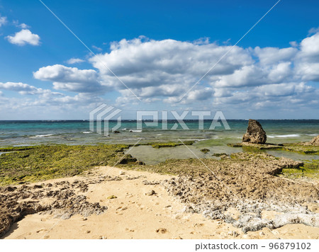 沖繩縣讀谷村Banta Cafe的海灘風景 96879102