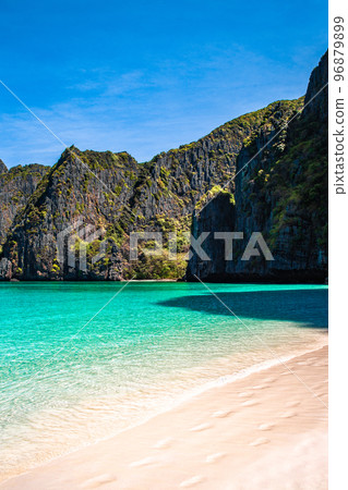 Maya Bay from the beach, in koh Phi Phi, Krabi, Thailand 96879899