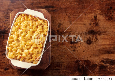 Macaroni and cheese pasta in a casserole, overhead shot 96882434
