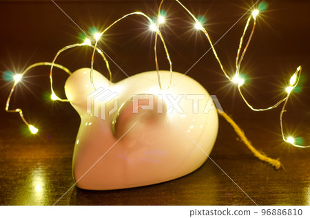 mouse figurine 96886810