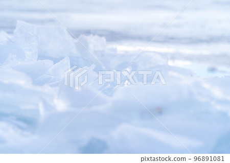 [Winter material] Shredded ice from Lake Suwa [Nagano Prefecture] 96891081