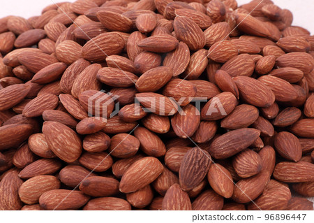Almond 96896447