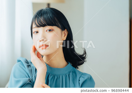 Beauty image of young women Beauty image of young women 96898444