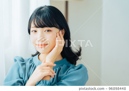 Beauty image of young women Beauty image of young women 96898448