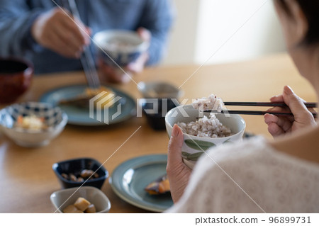 Couple's dining table / Japanese image of eating Japanese food Couple's dining table / Japanese image of eating Japanese food 96899731