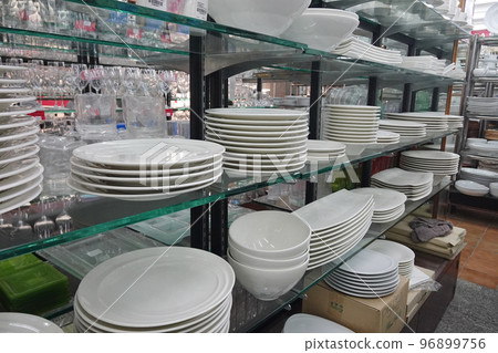 Stacked plates Stacked plates 96899756