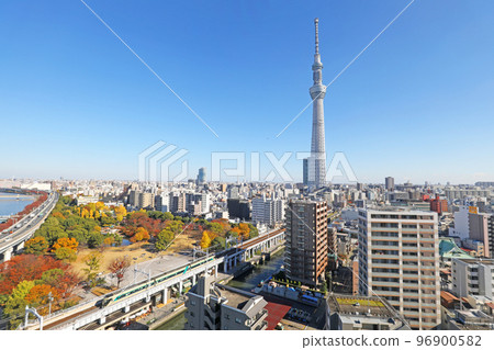 前往東京晴空塔和淺草的火車 96900582